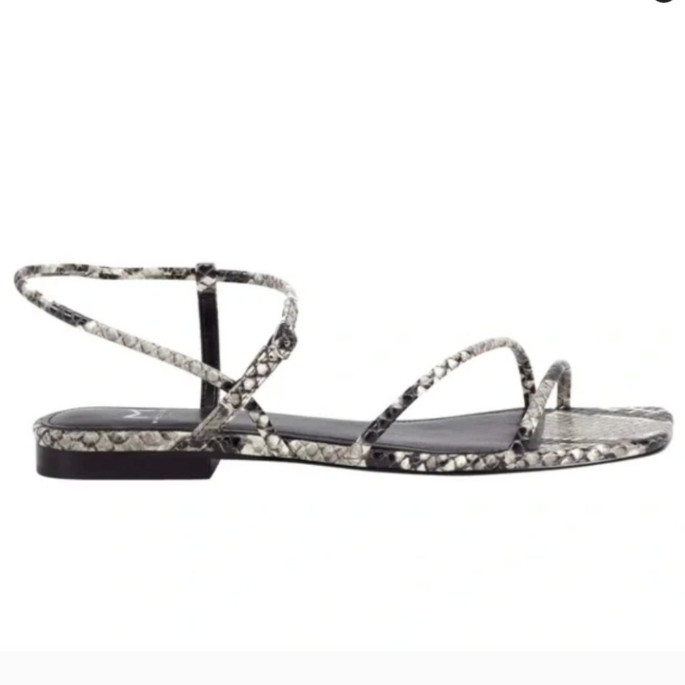 NWT Marc Fisher Marg Strappy Flat Leather Snake Skin Print Sandal Size 8.5